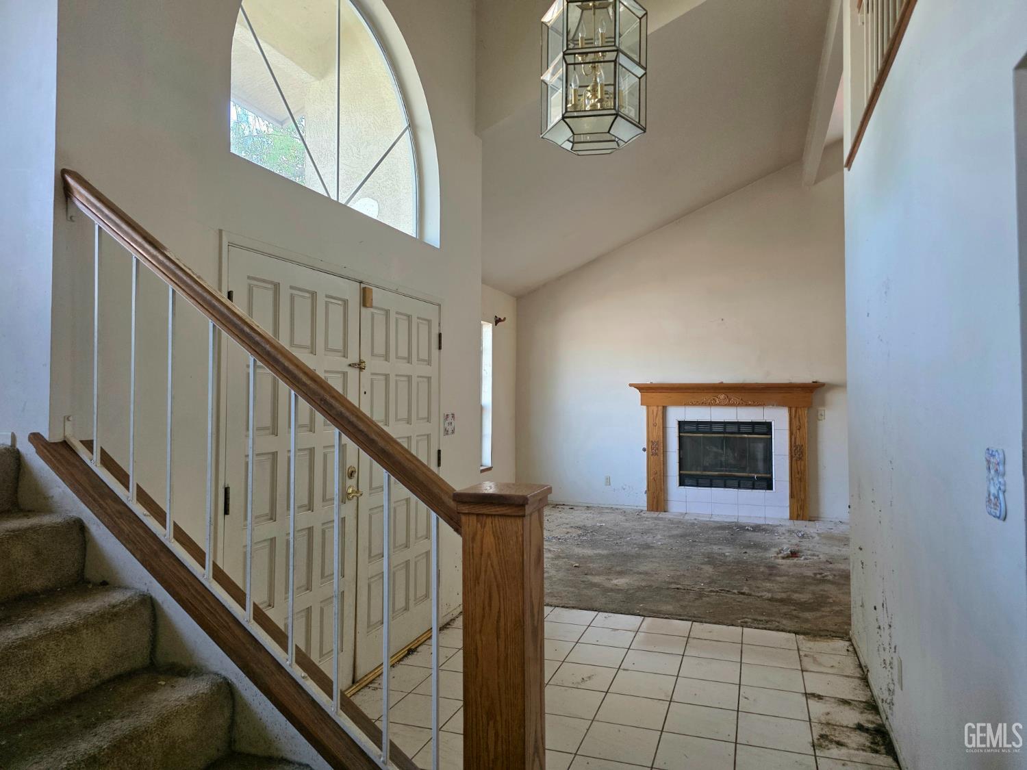 7609 Live Oak Way