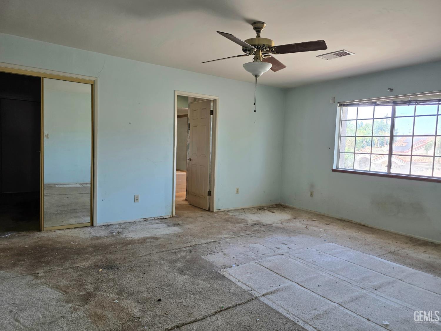 7609 Live Oak Way