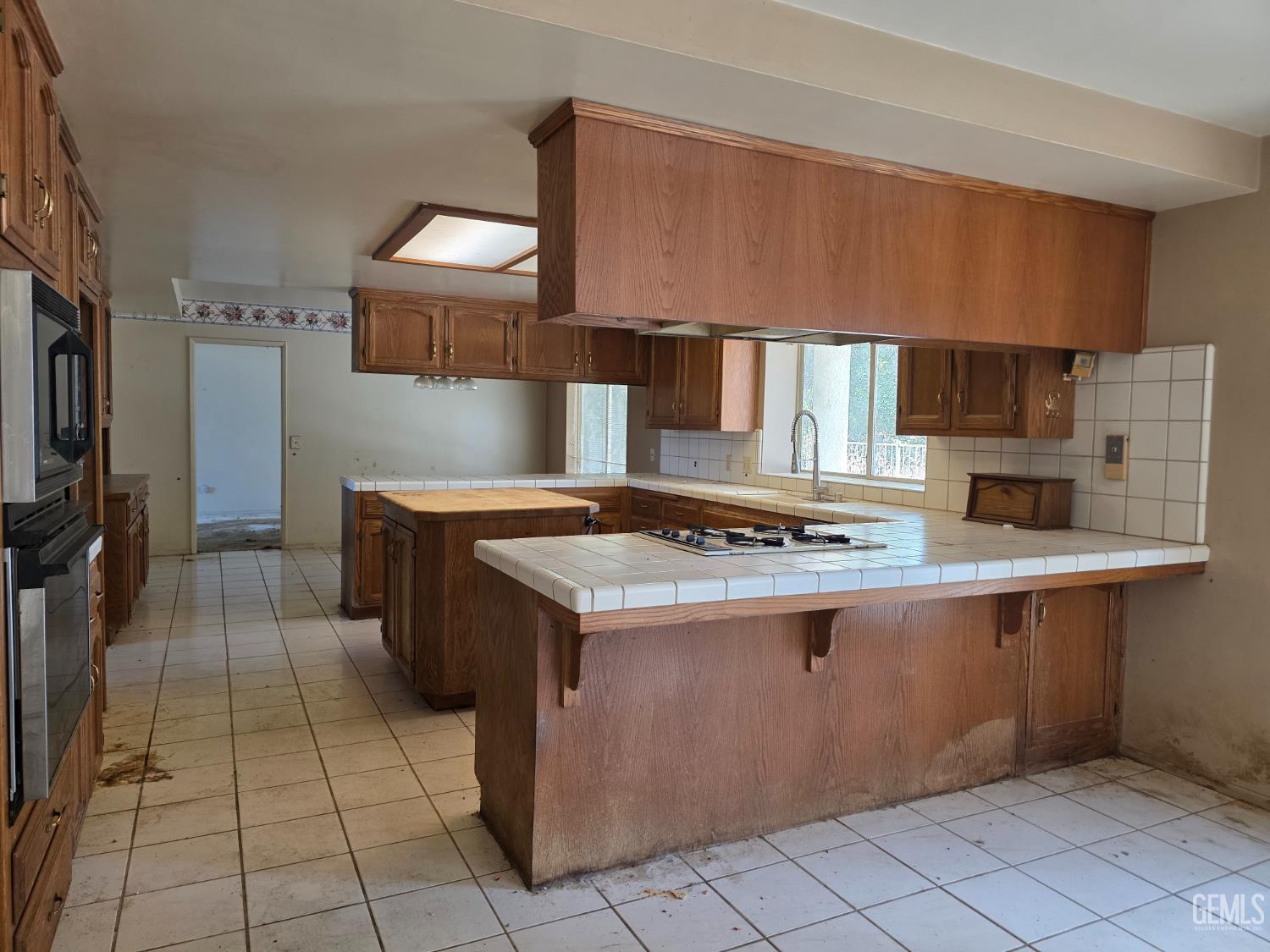 7609 Live Oak Way