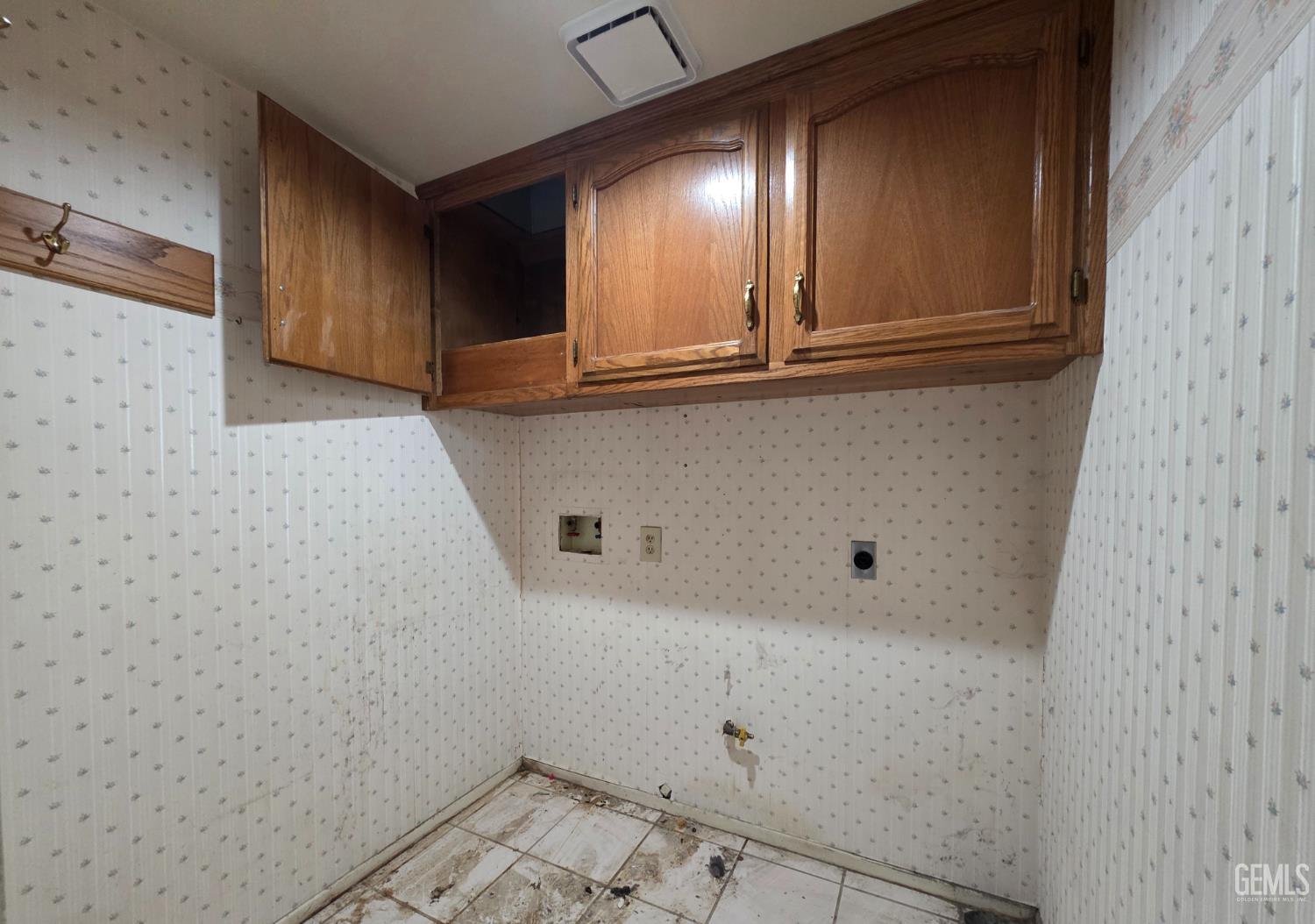 7609 Live Oak Way