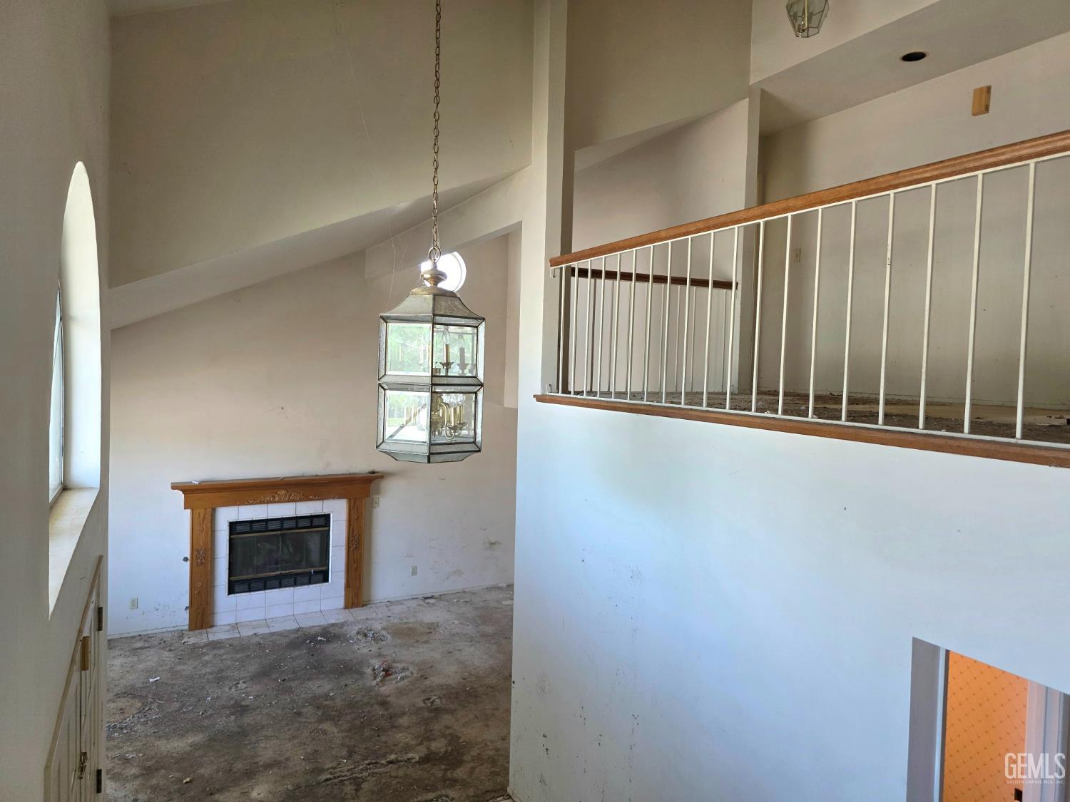 7609 Live Oak Way