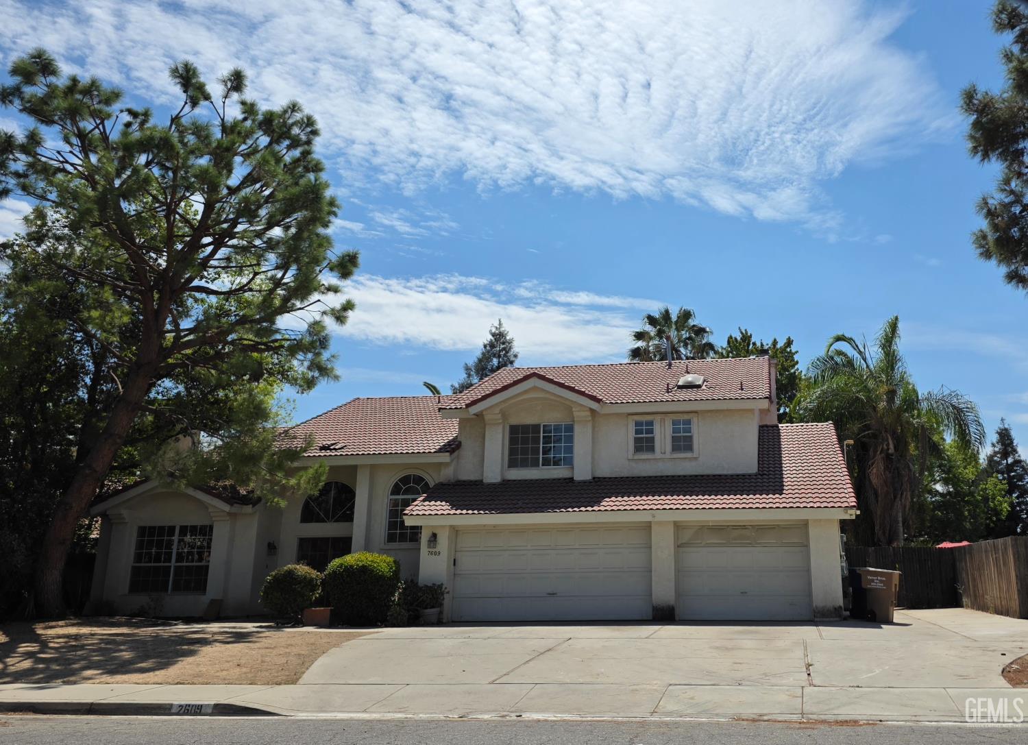 7609 Live Oak Way