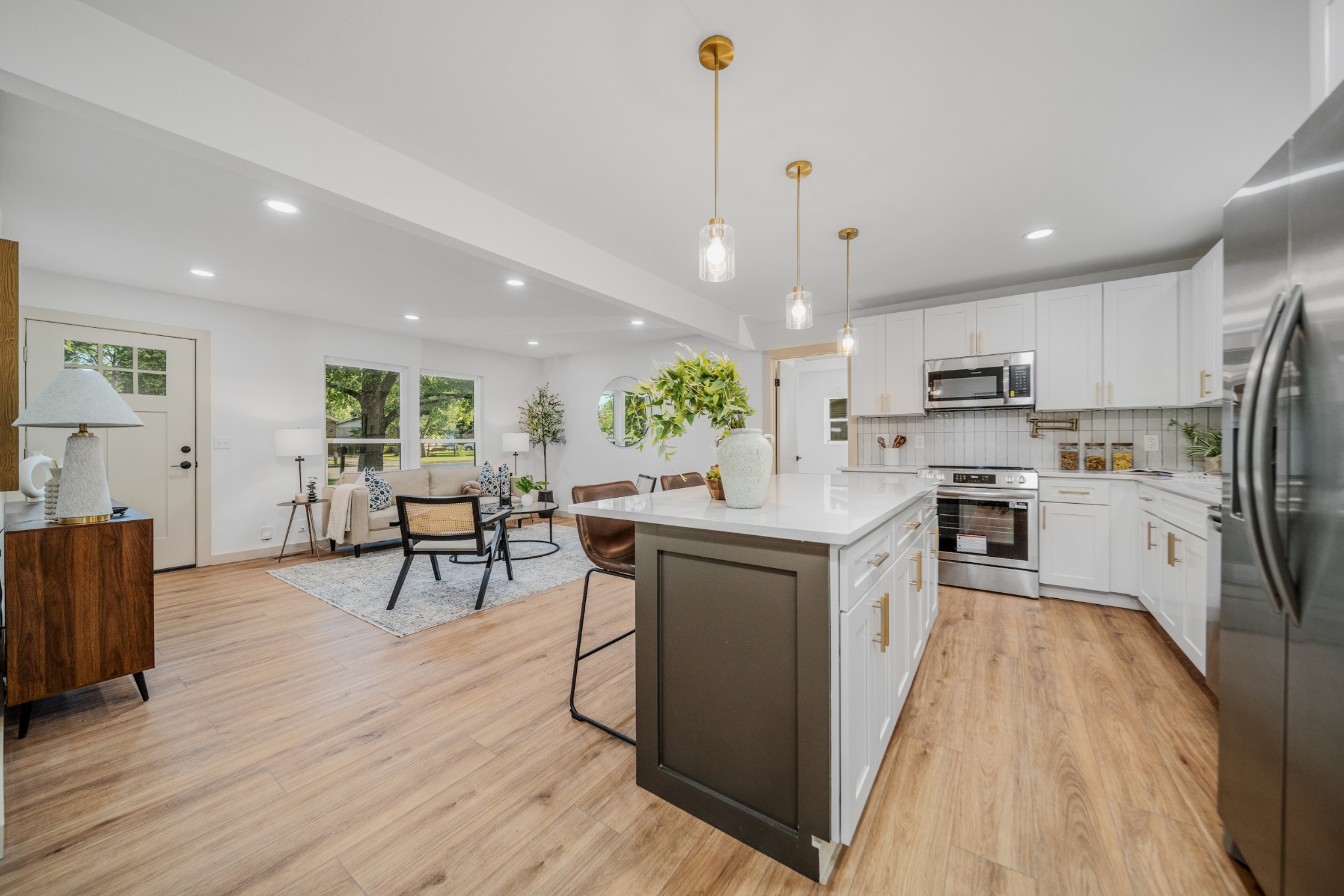 1951 Russell Ct