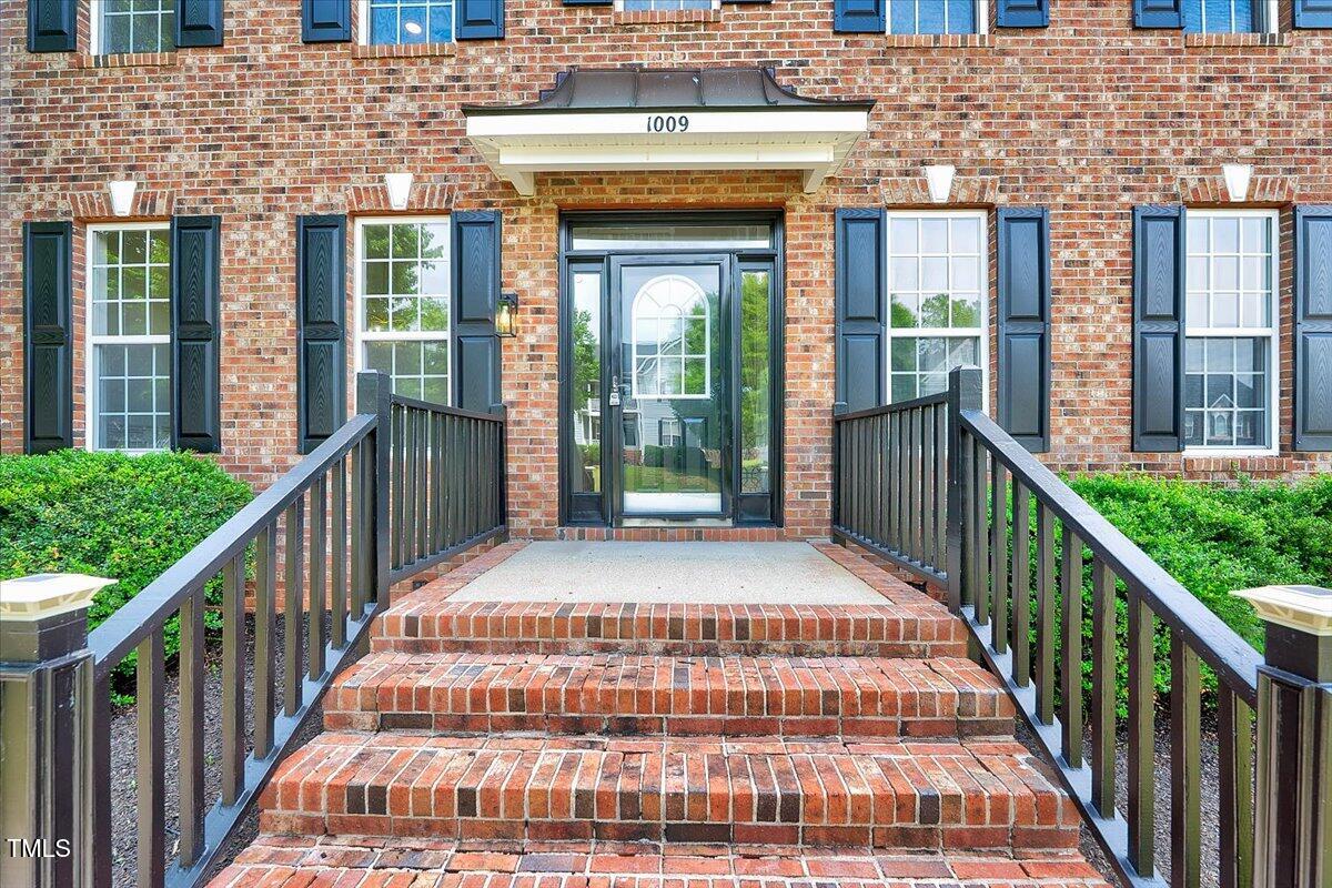 1009 Sarazen Drive