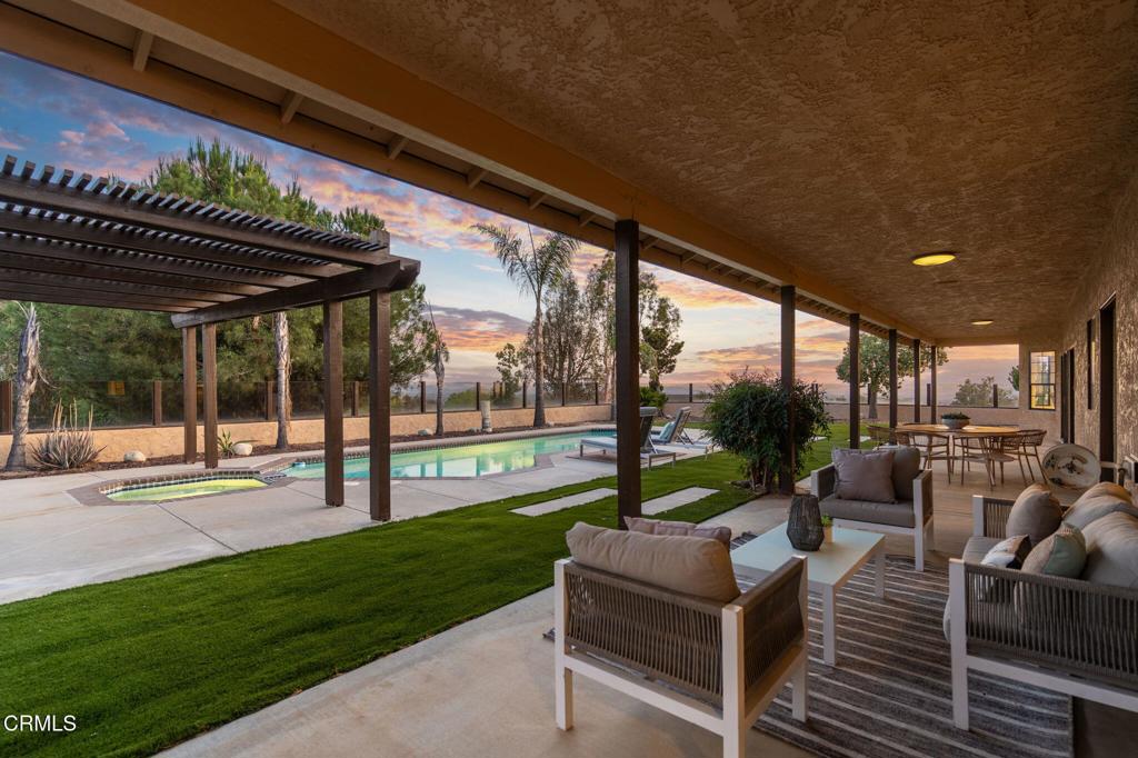 38470 Ave De La Bandolero