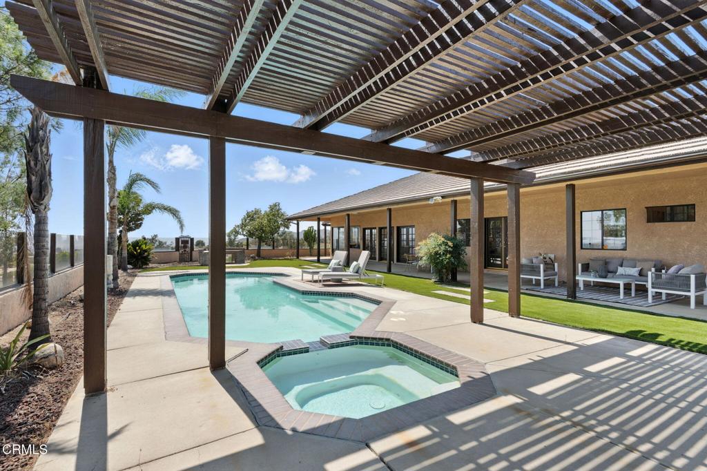 38470 Ave De La Bandolero