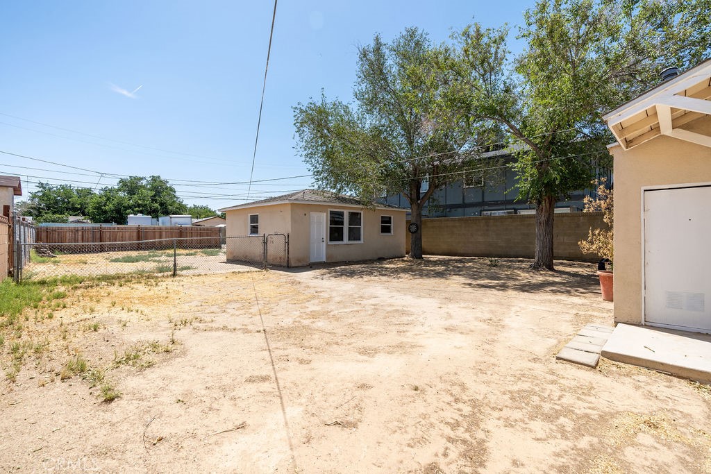 45122 Spearman Avenue