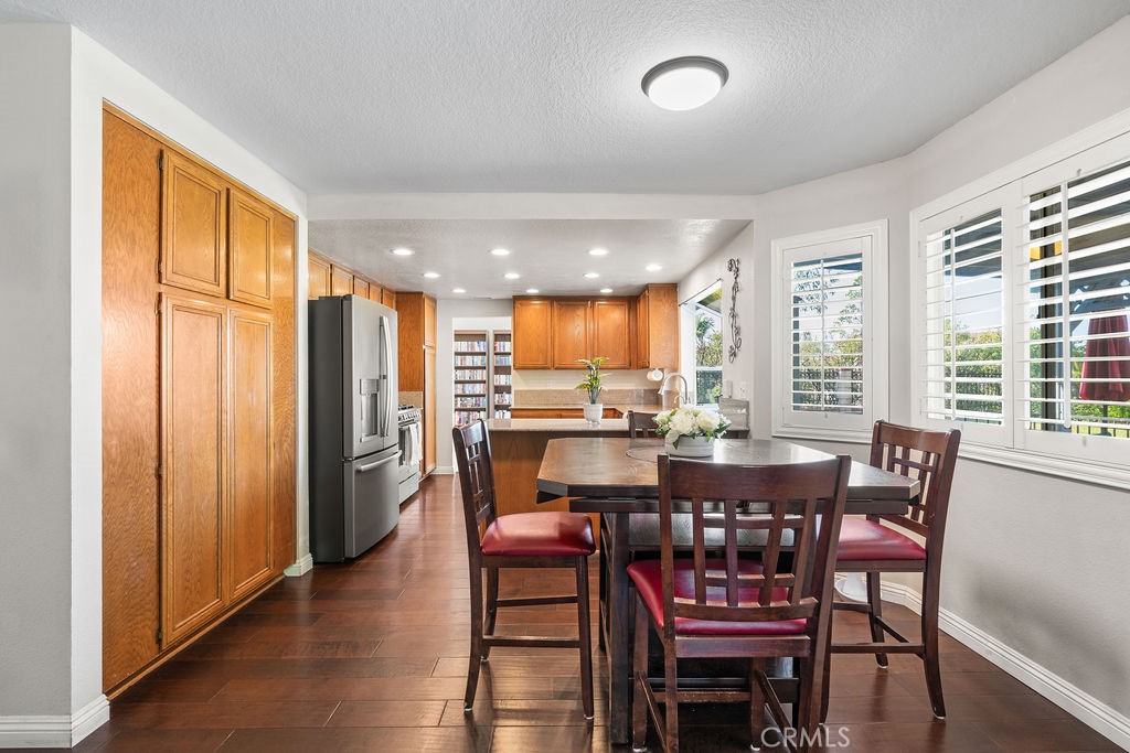 16982 Lakepointe Drive