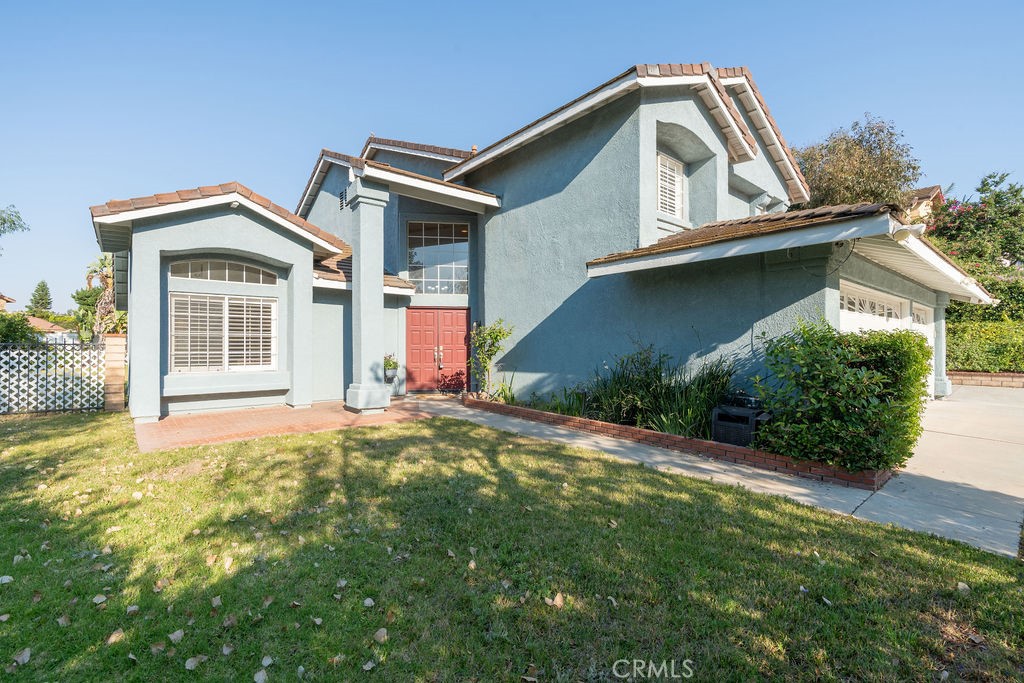 16982 Lakepointe Drive