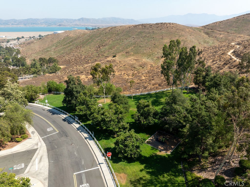 16982 Lakepointe Drive