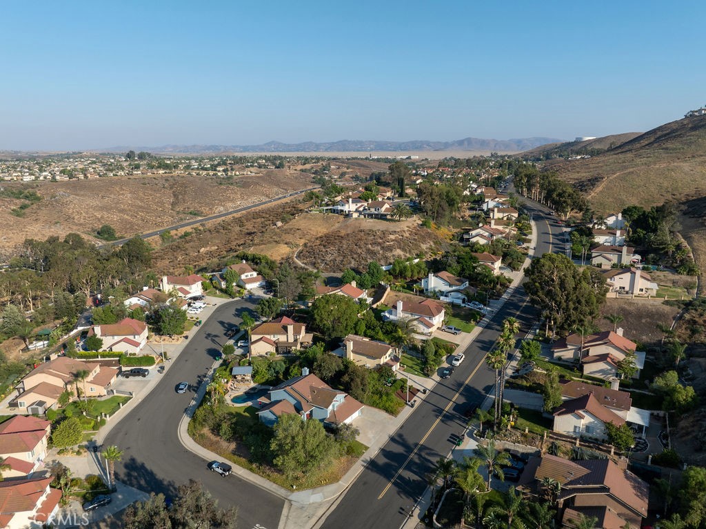 16982 Lakepointe Drive