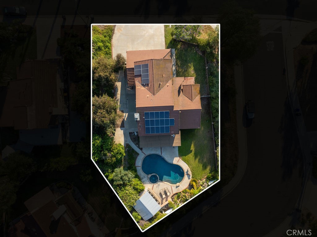 16982 Lakepointe Drive