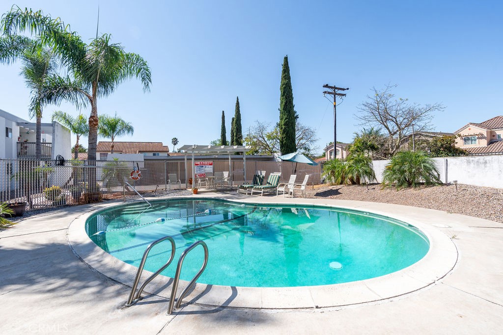 1550 S Maple Street 1