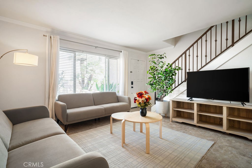 267 S Mollison Avenue 12