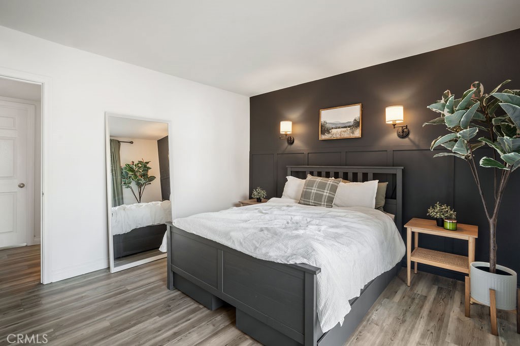 267 S Mollison Avenue 12