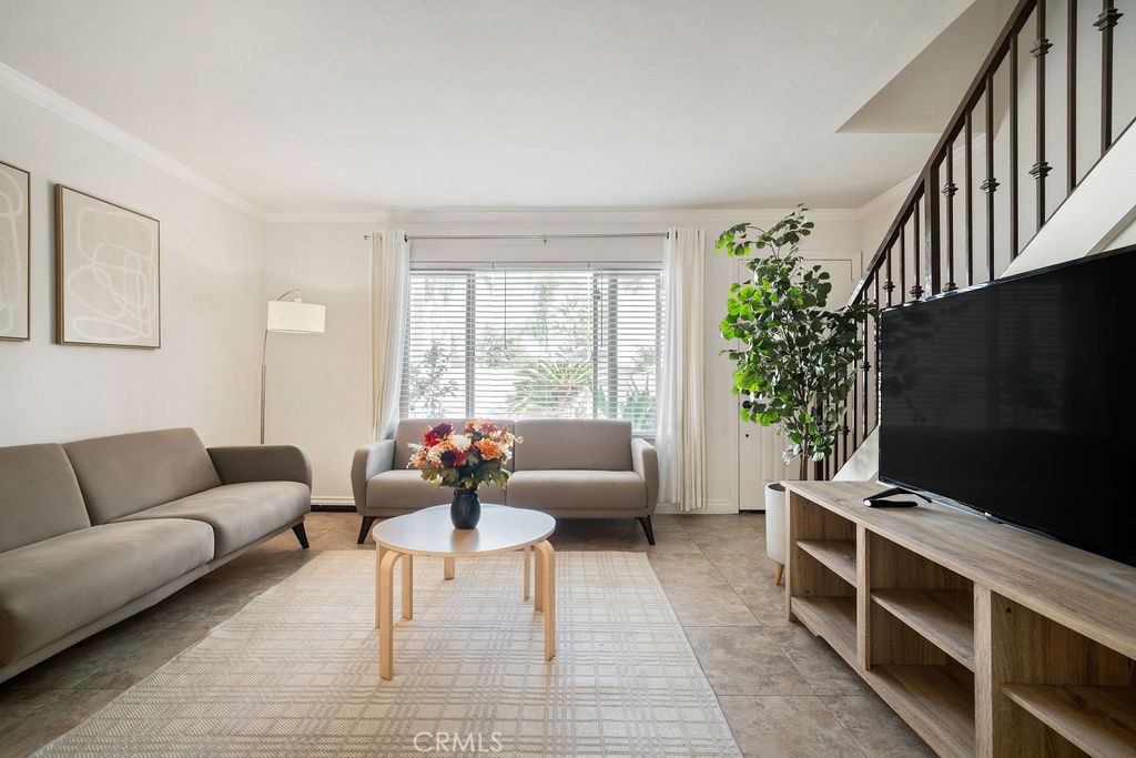 267 S Mollison Avenue 12