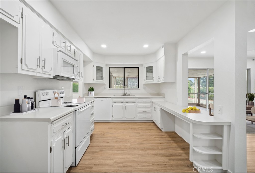 28890 Snead Drive