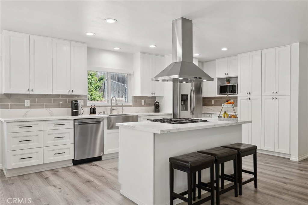 2211 Sunset Drive