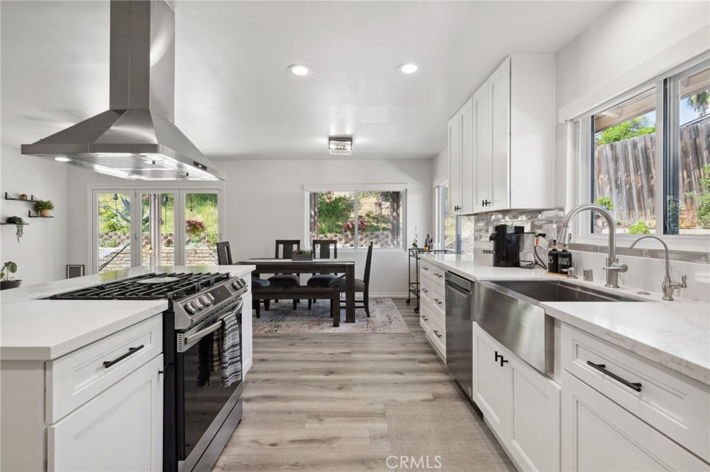 2211 Sunset Drive