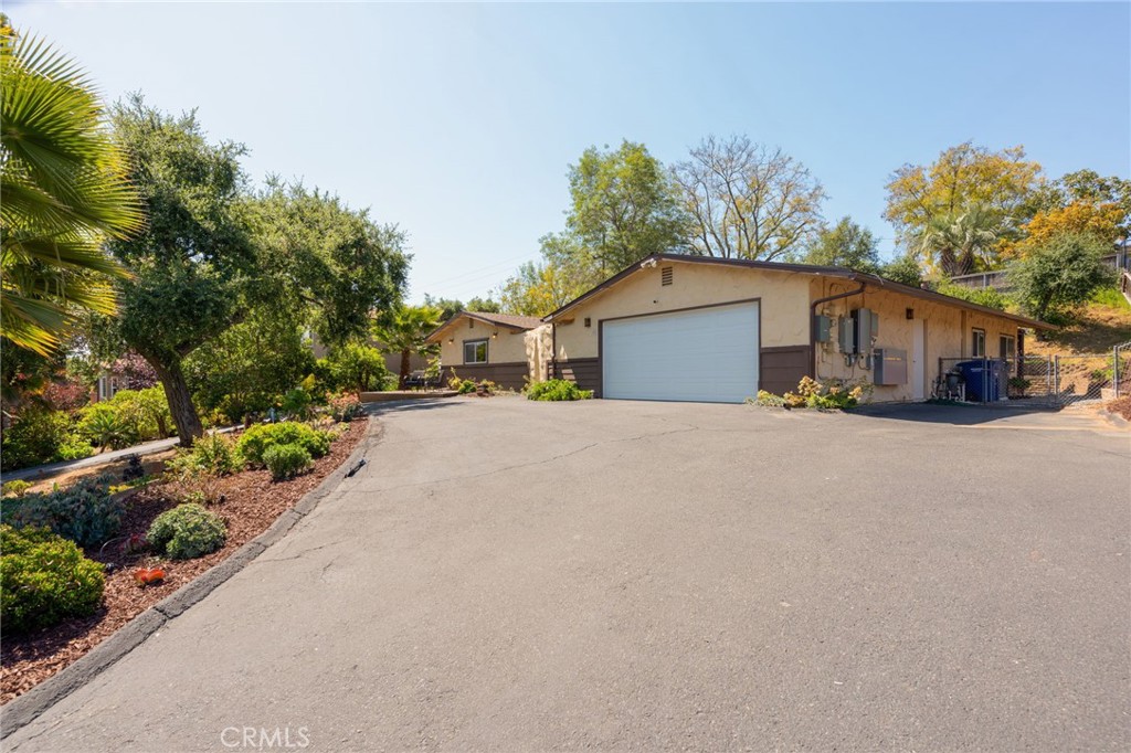 2211 Sunset Drive