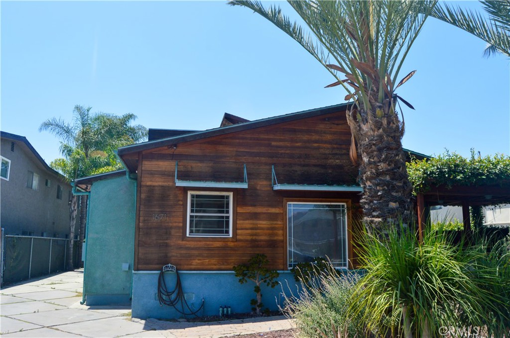 1671 Park Avenue
