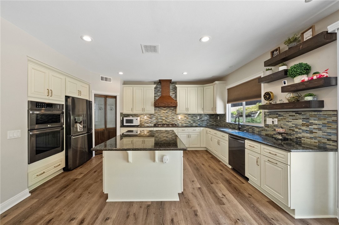 25004 Crestpeak Court