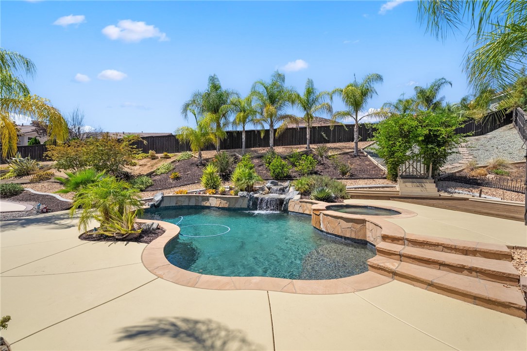 25004 Crestpeak Court