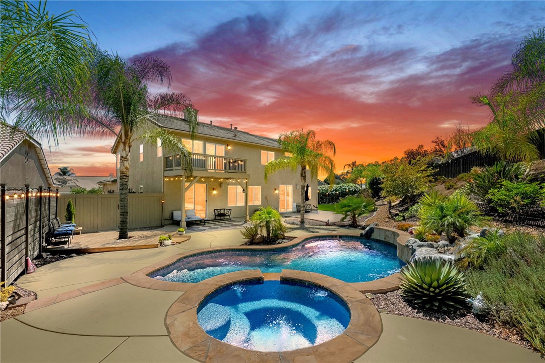 25004 Crestpeak Court