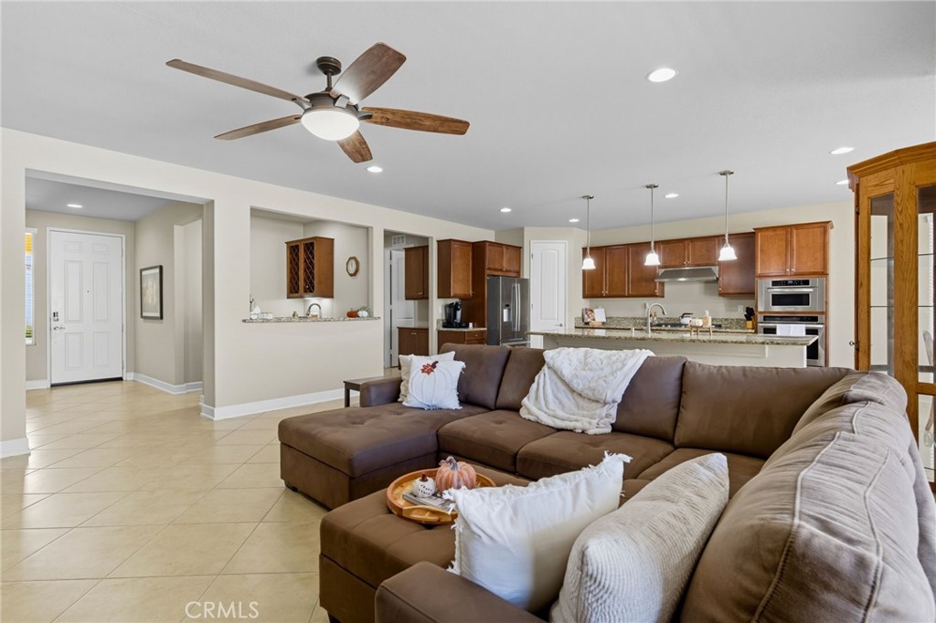 5584 Corte Del Mar