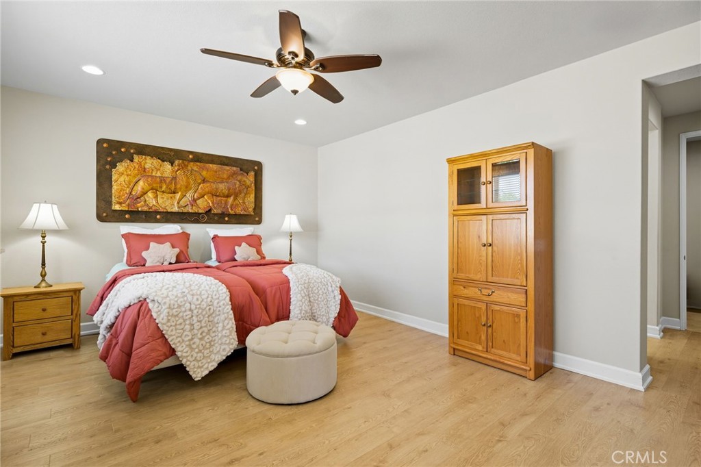 5584 Corte Del Mar