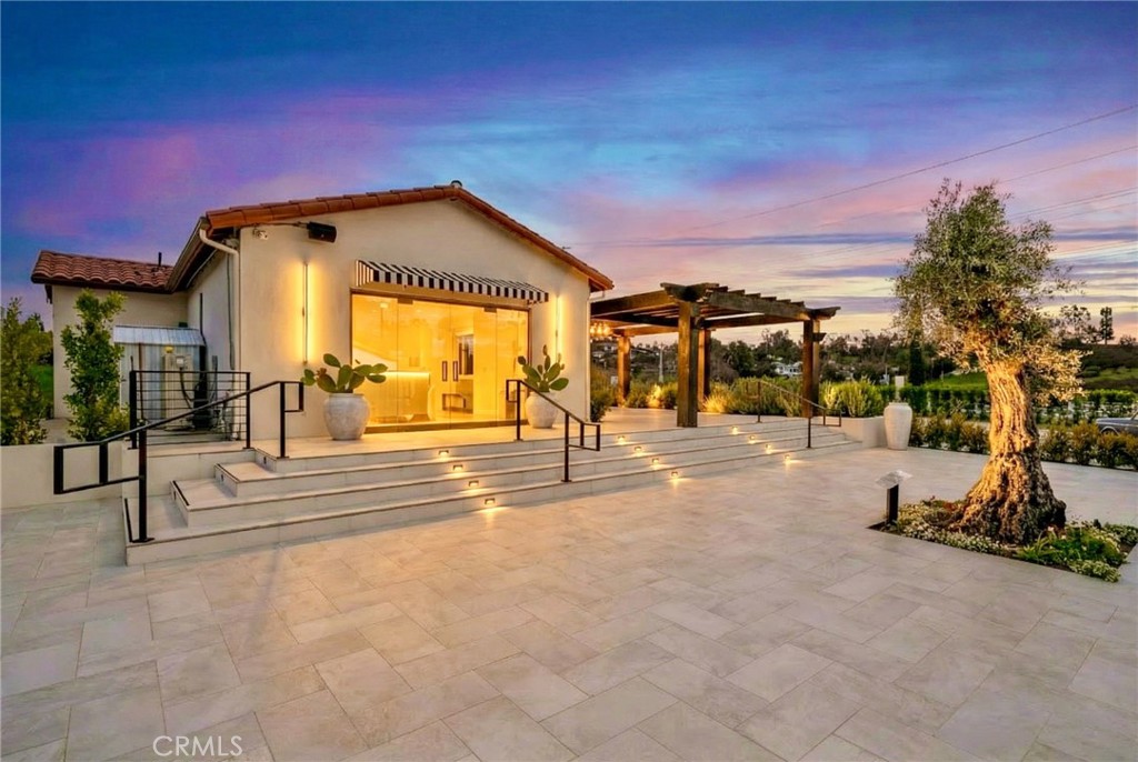 41309 Avenida Biona