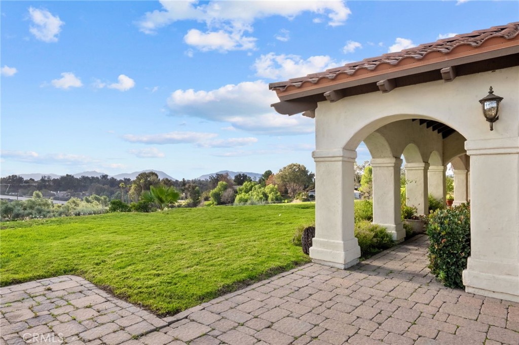 41309 Avenida Biona