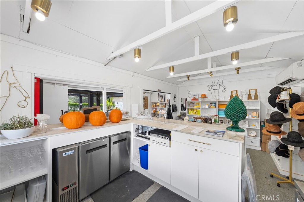 41309 Avenida Biona