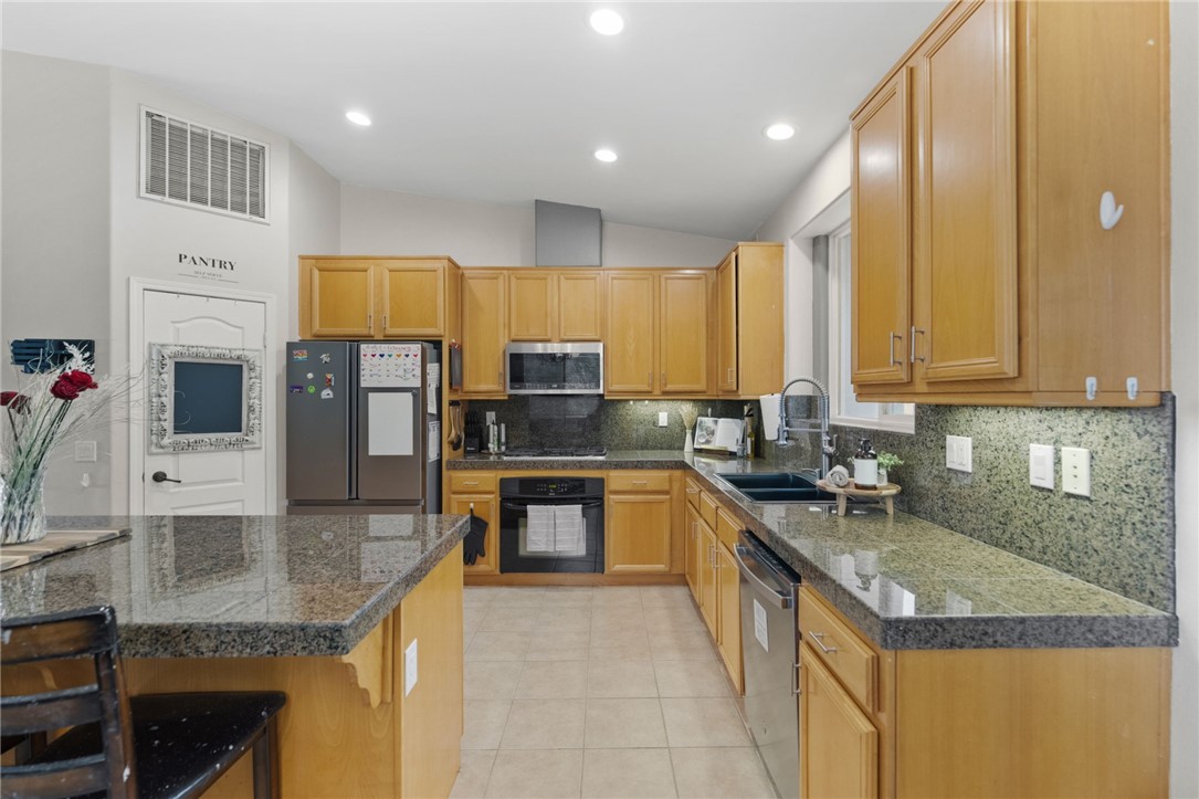 21650 Pink Ginger Court