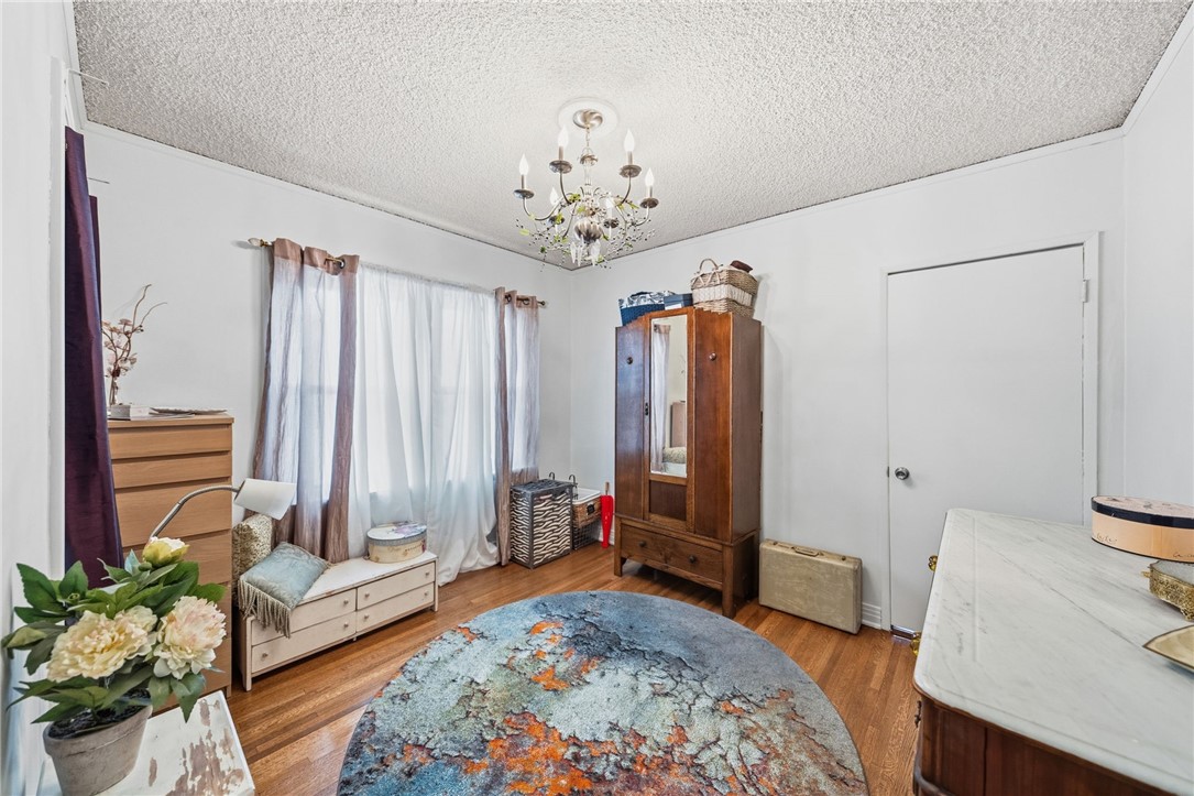 1178 W 18th Street