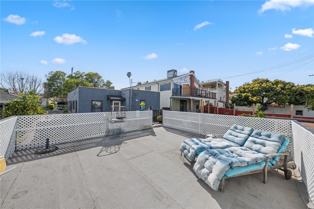 1178 W 18th Street