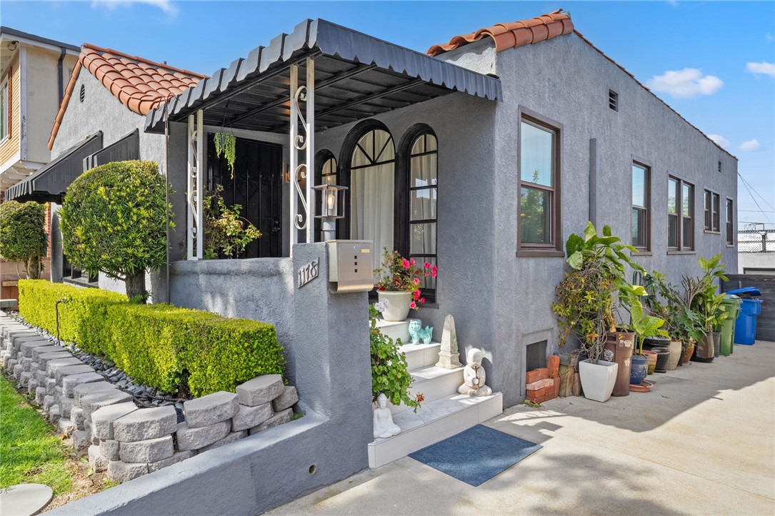 1178 W 18th Street