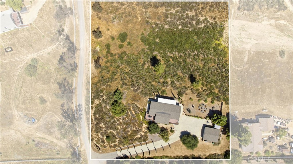 41714 Avenida De Anita