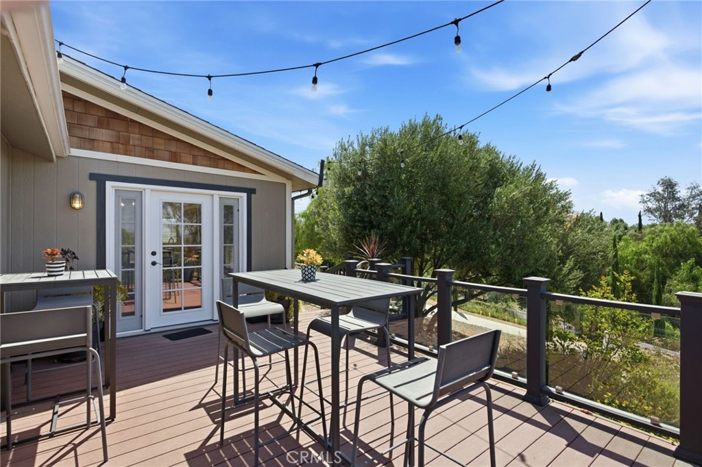 41714 Avenida De Anita