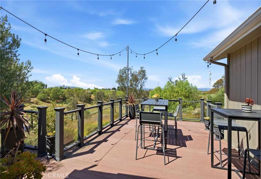 41714 Avenida De Anita