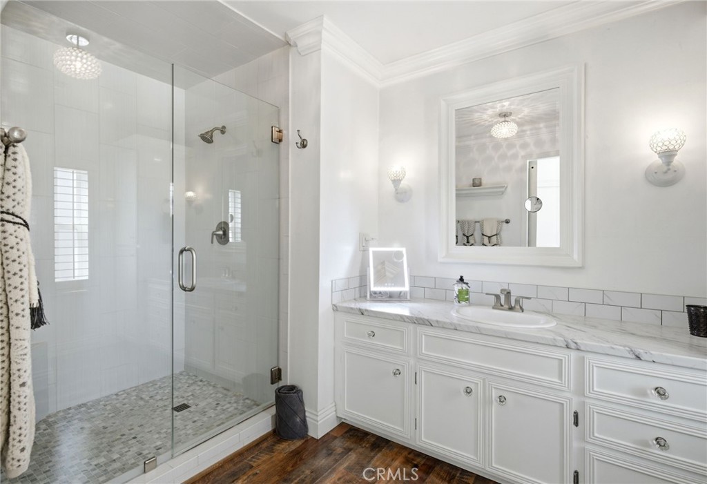 41714 Avenida De Anita