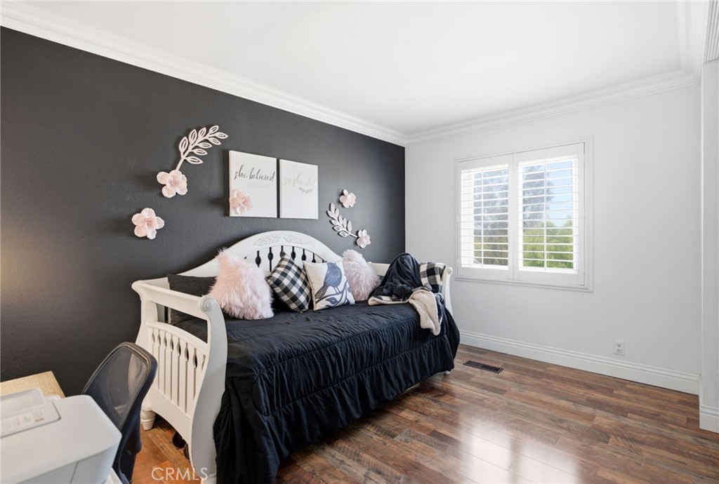 41714 Avenida De Anita