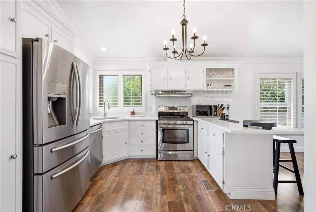 41714 Avenida De Anita