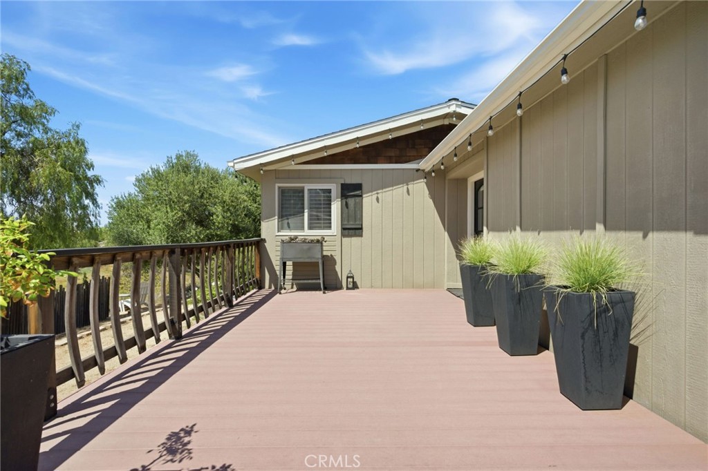 41714 Avenida De Anita