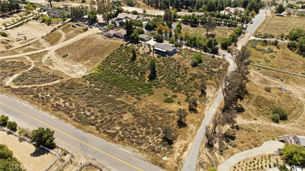 41714 Avenida De Anita