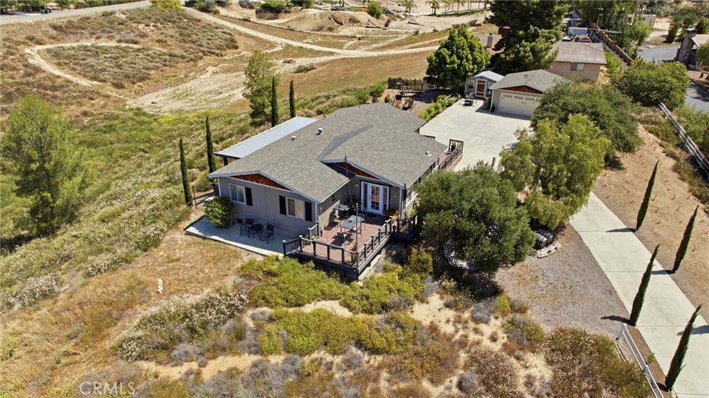 41714 Avenida De Anita