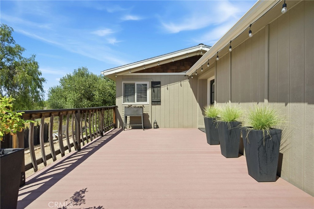 41714 Avenida De Anita