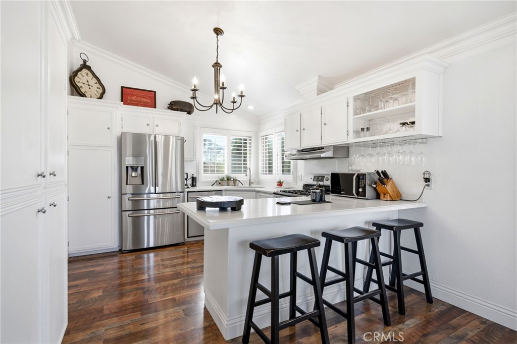 41714 Avenida De Anita