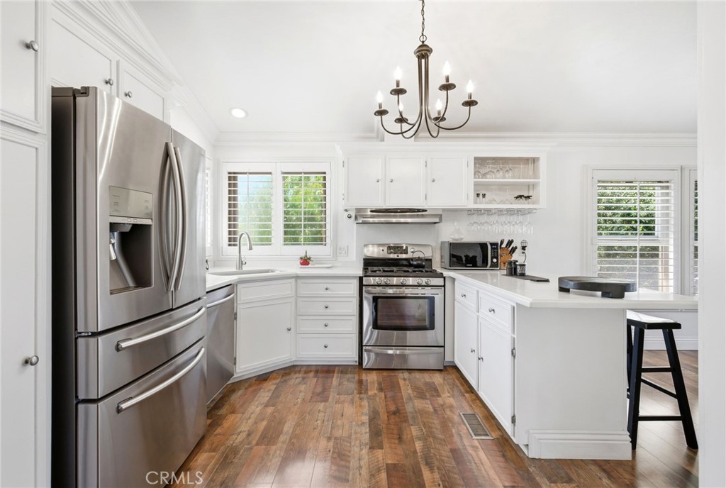 41714 Avenida De Anita