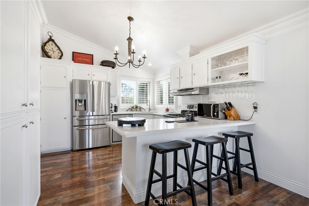 41714 Avenida De Anita